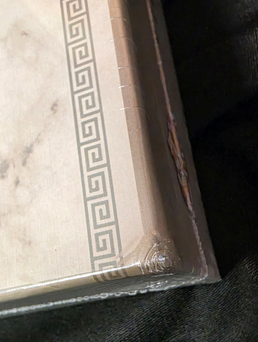 Hippocrates - damaged box