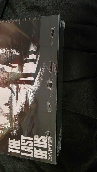 The Last of Us Escape the Dark - damaged box